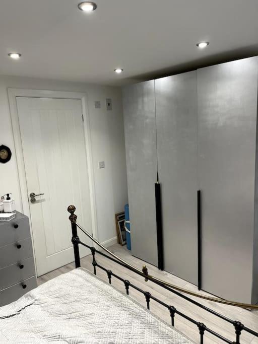 The Cabin, Arkley, Barnet Apartment Ngoại thất bức ảnh